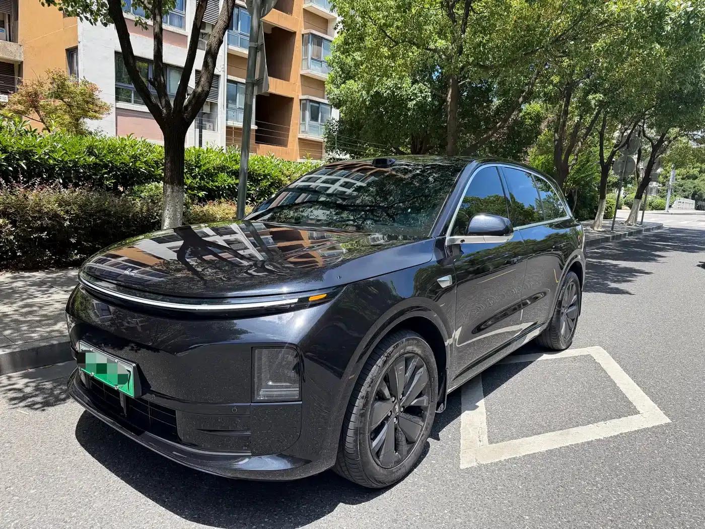 Li Auto L6 2025 Max Intelligent Renewal Edition — миниатюра 1