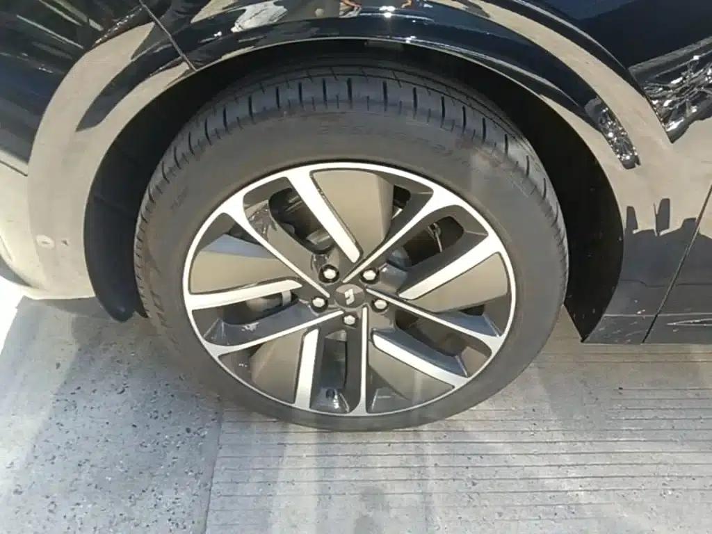 Li Auto L6 2024 Pro — миниатюра 23