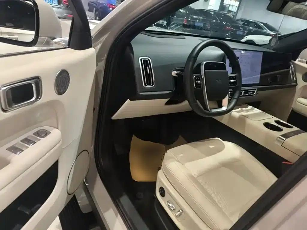 Li Auto L6 2024 Max — миниатюра 16