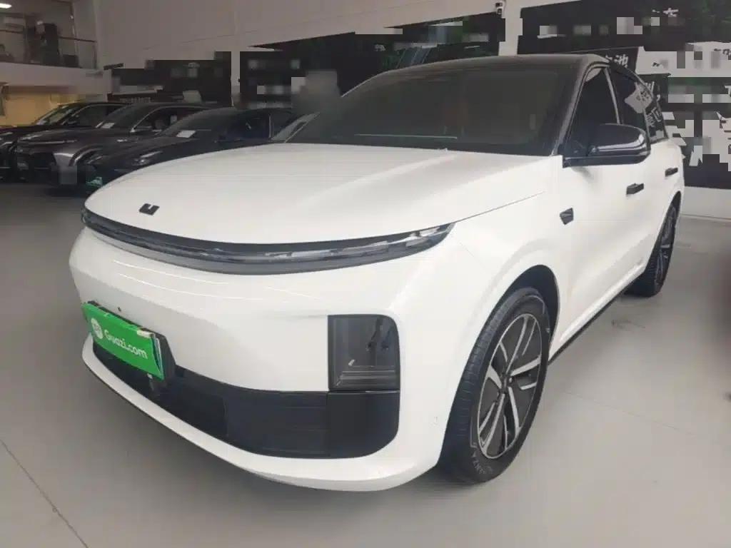 Li Auto L6 2024 Pro — миниатюра 1