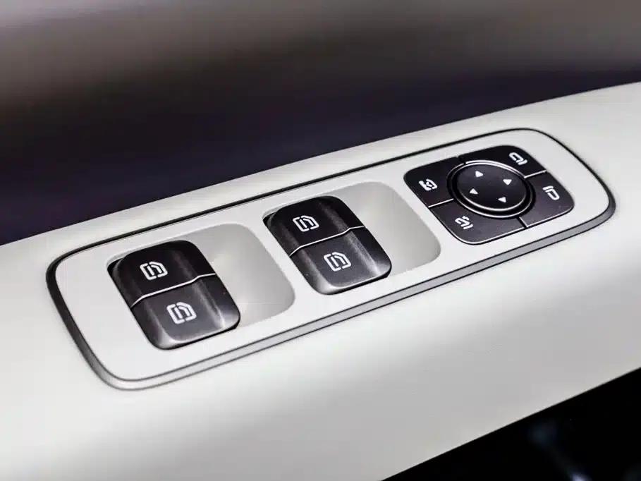 Li Auto i6 2025 AWD Standard Edition — миниатюра 25