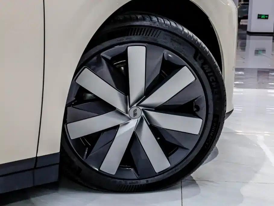 Li Auto i6 2025 AWD Standard Edition — миниатюра 35