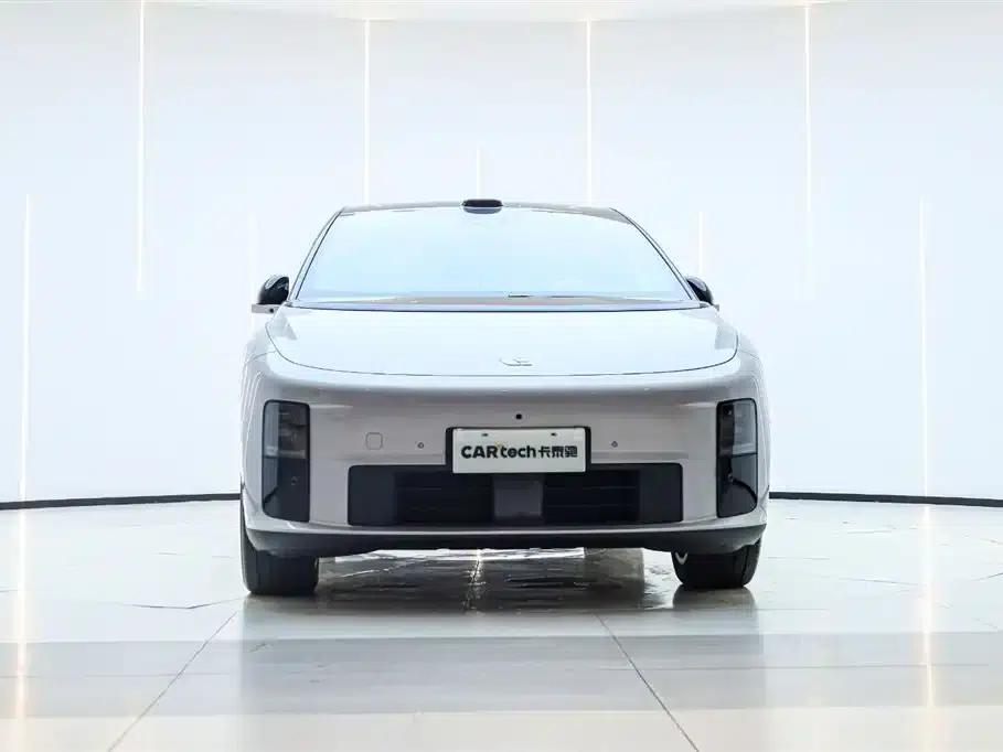 Li Auto i6 2025 AWD Standard Edition — миниатюра 1