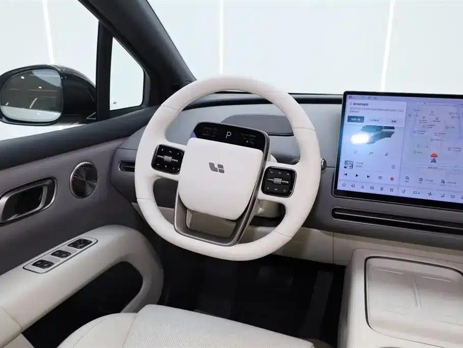 Li Auto i6 2025 AWD Standard Edition — миниатюра 13