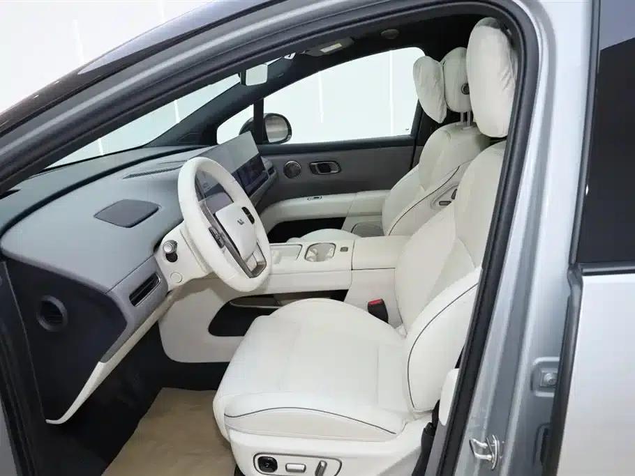 Li Auto i6 2025 AWD Standard Edition — миниатюра 21