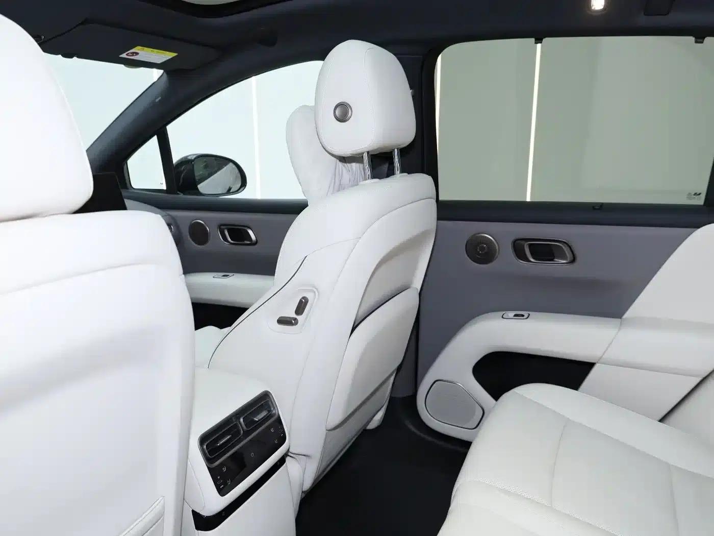 Li Auto i6 2025 Two-Wheel Drive Standard Edition — миниатюра 16