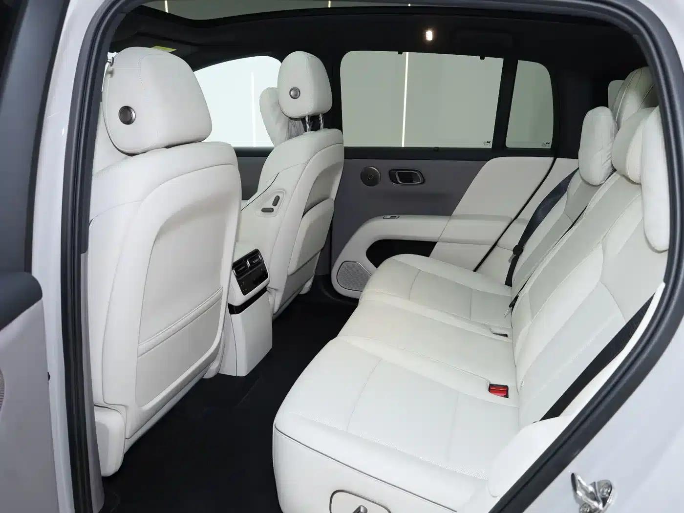 Li Auto i6 2025 Two-Wheel Drive Standard Edition — миниатюра 28