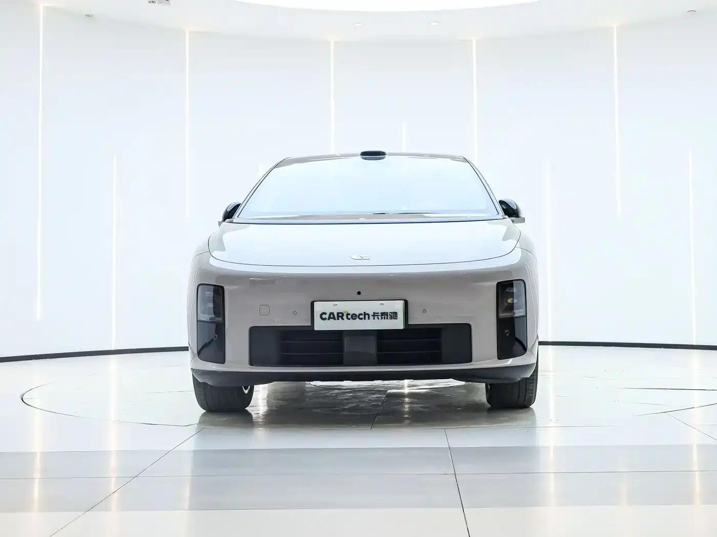 Li Auto i6 2025 Two-Wheel Drive Standard Edition — миниатюра 10