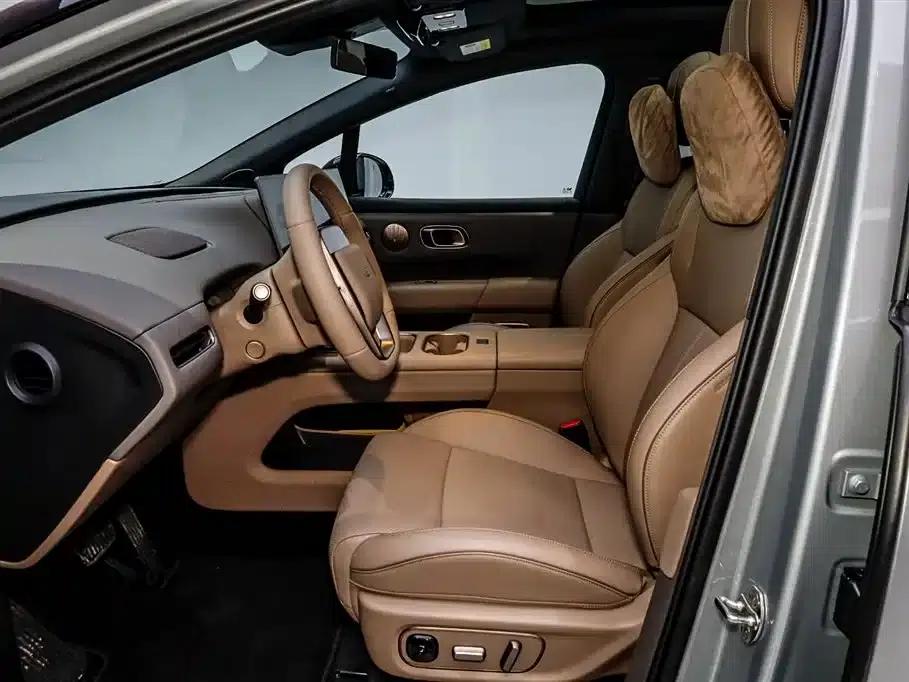 Li Auto i6 2025 Two-Wheel Drive Standard Edition — миниатюра 13