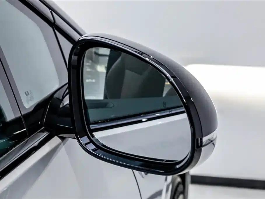 Li Auto i6 2025 Two-Wheel Drive Standard Edition — миниатюра 16