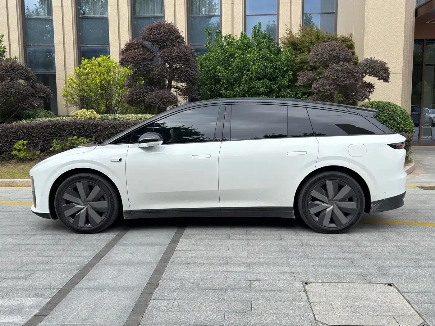 Li Auto i6 2025 AWD Standard Edition — миниатюра 9