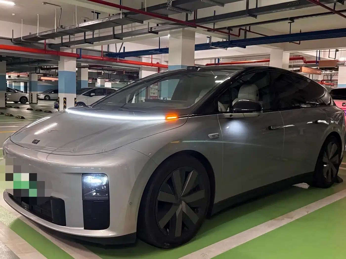 Li Auto i6 2025 AWD Standard Edition — миниатюра 1