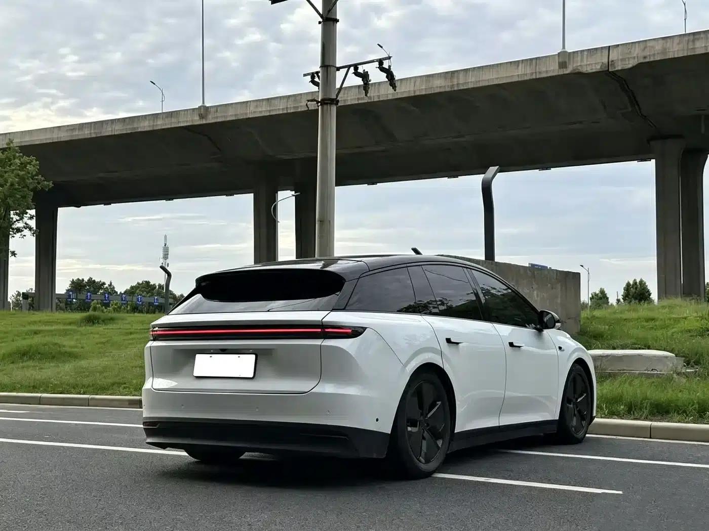 Li Auto i6 2025 Two-Wheel Drive Standard Edition — миниатюра 7