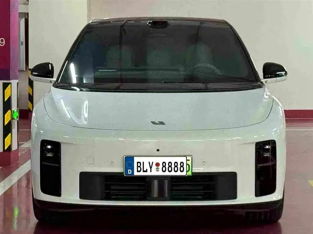 Li Auto i6 2025 Two-Wheel Drive Standard Edition — миниатюра 2