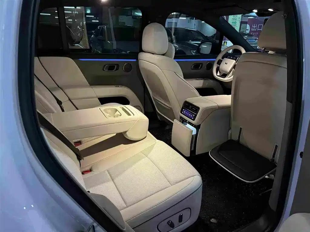 Li Auto i6 2025 Two-Wheel Drive Standard Edition — миниатюра 6