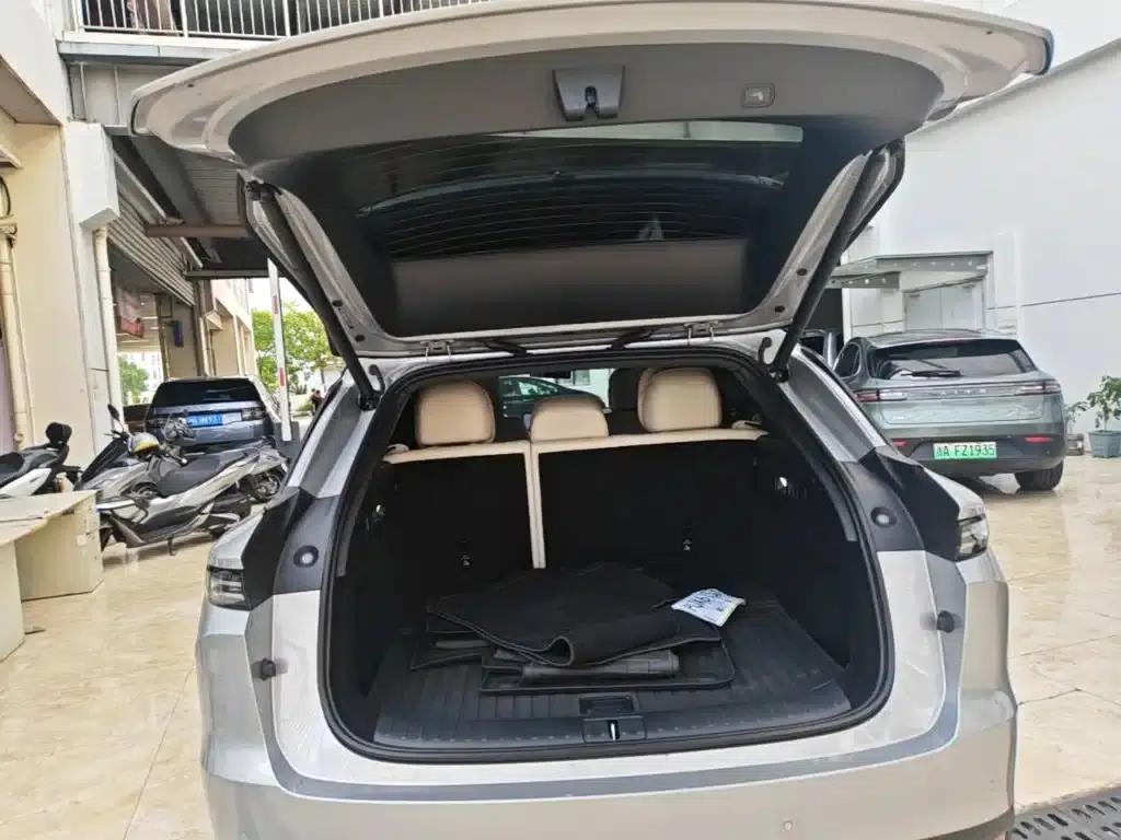 Li Auto i6 2025 Two-Wheel Drive Standard Edition — миниатюра 19