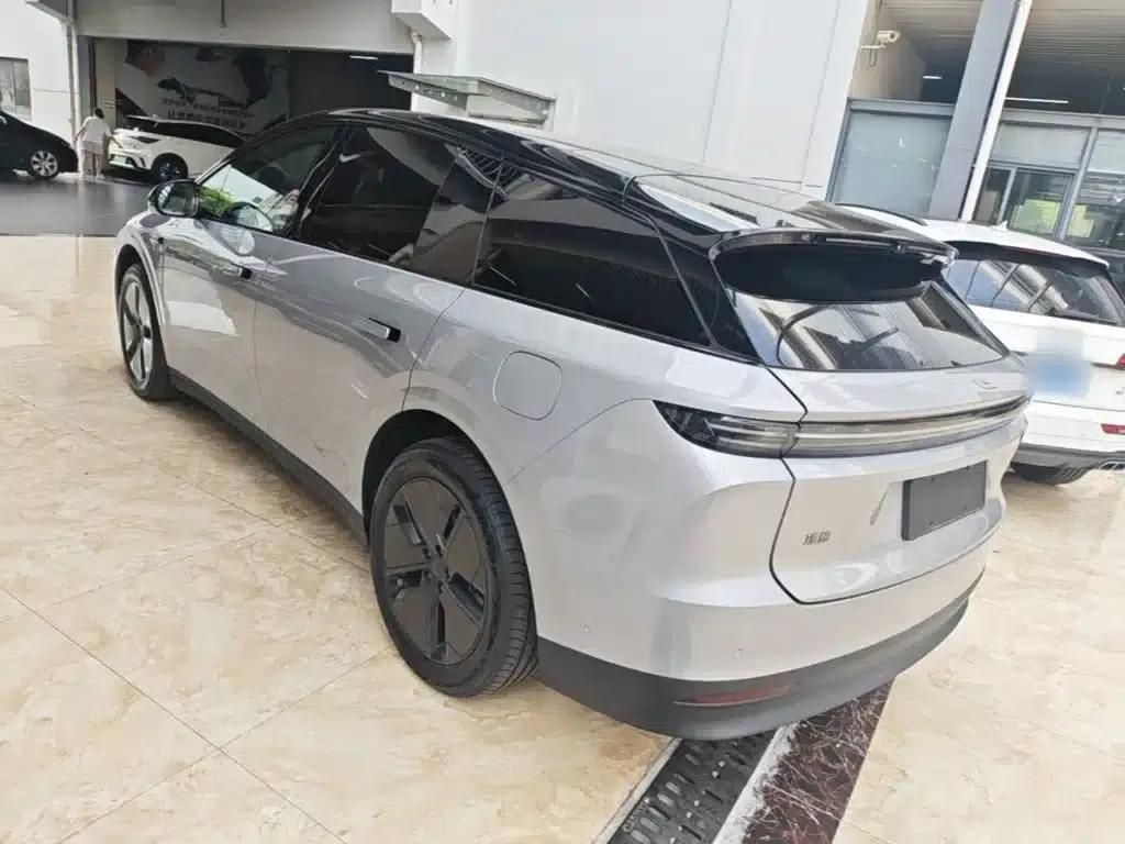 Li Auto i6 2025 Two-Wheel Drive Standard Edition — миниатюра 5