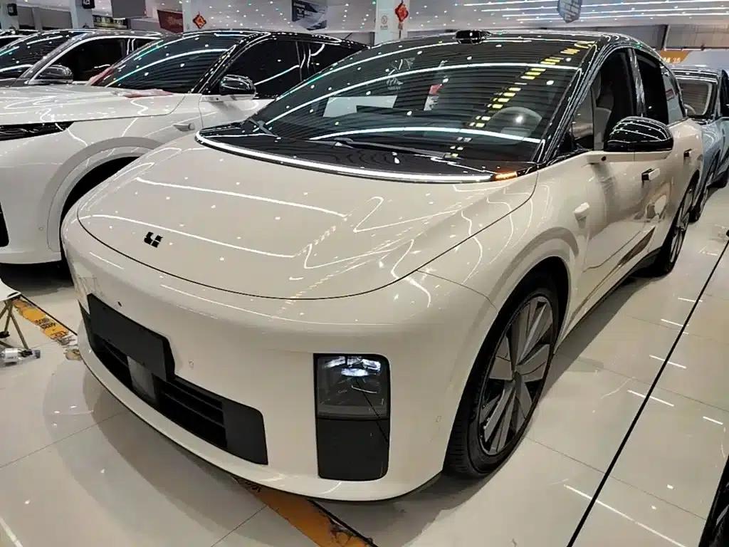 Li Auto i6 2025 Two-Wheel Drive Standard Edition — миниатюра 2
