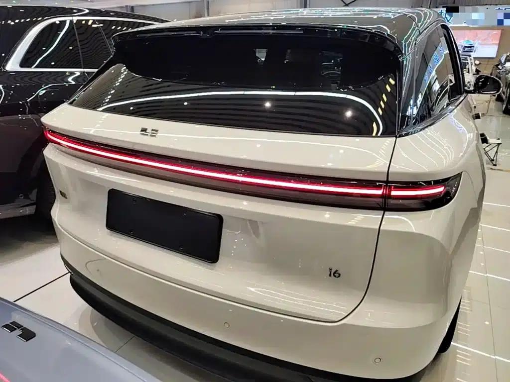 Li Auto i6 2025 Two-Wheel Drive Standard Edition — миниатюра 6