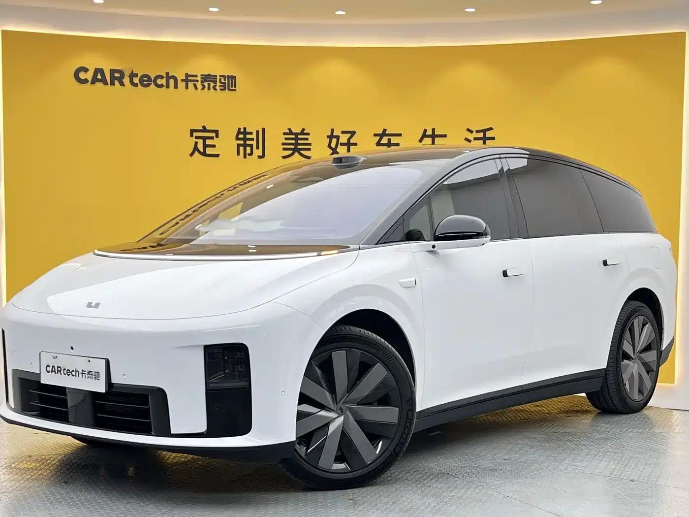 Li Auto i8 2025 Standard Edition — миниатюра 1