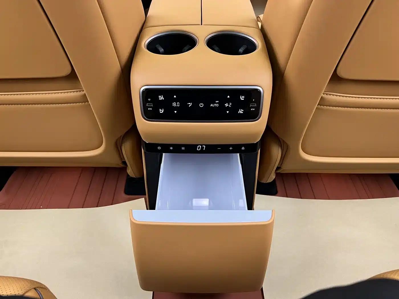 Li Auto i8 2025 Standard Edition — миниатюра 33