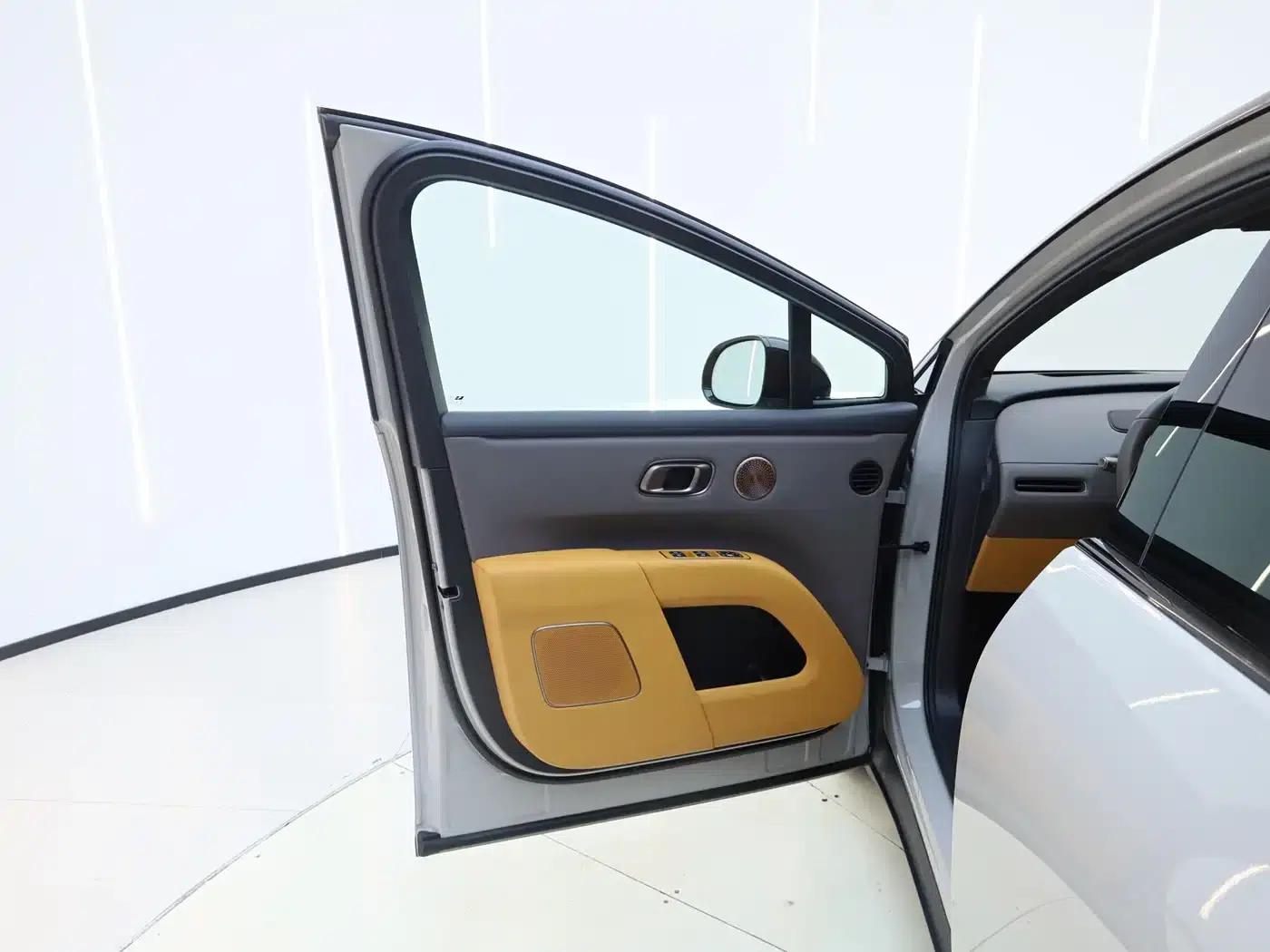 Li Auto i8 2025 Standard Edition — миниатюра 21