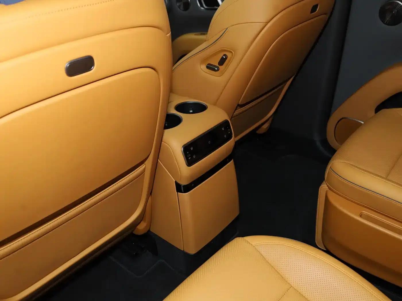Li Auto i8 2025 Standard Edition — миниатюра 24