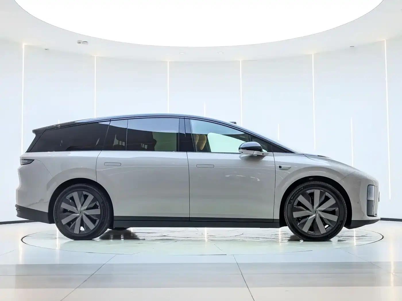 Li Auto i8 2025 Standard Edition — миниатюра 5