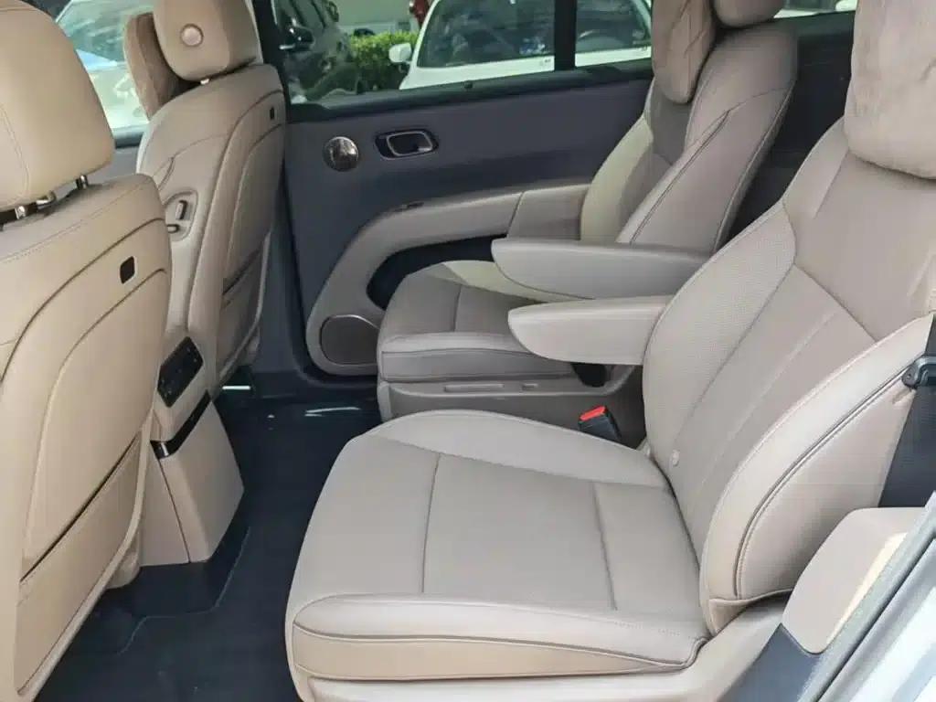 Li Auto i8 2025 Standard Edition — миниатюра 4