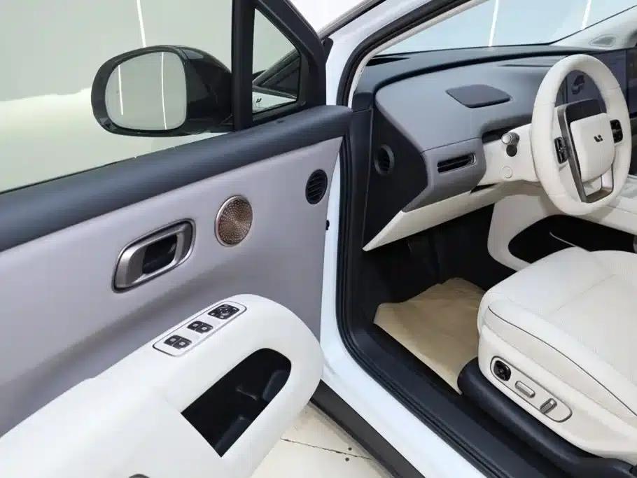 Li Auto i8 2025 Standard Edition — миниатюра 19