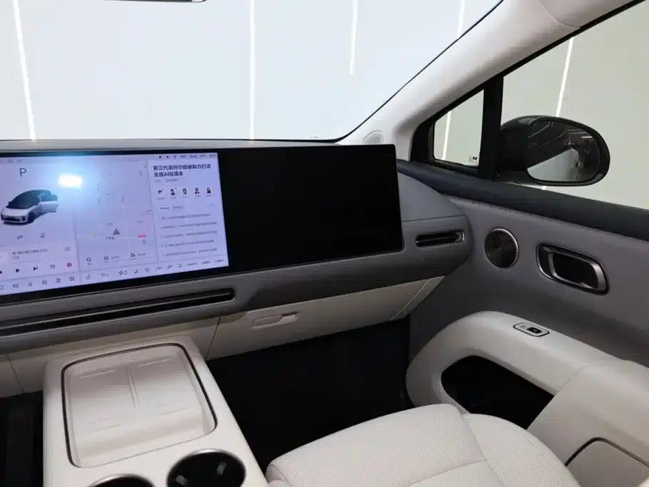 Li Auto i8 2025 Standard Edition — миниатюра 27