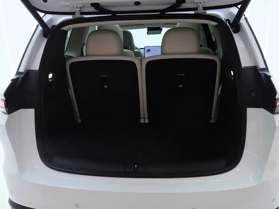 Li Auto i8 2025 Standard Edition — миниатюра 11
