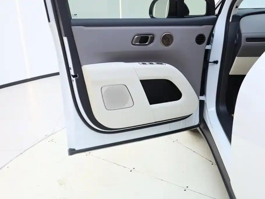 Li Auto i8 2025 Standard Edition — миниатюра 17