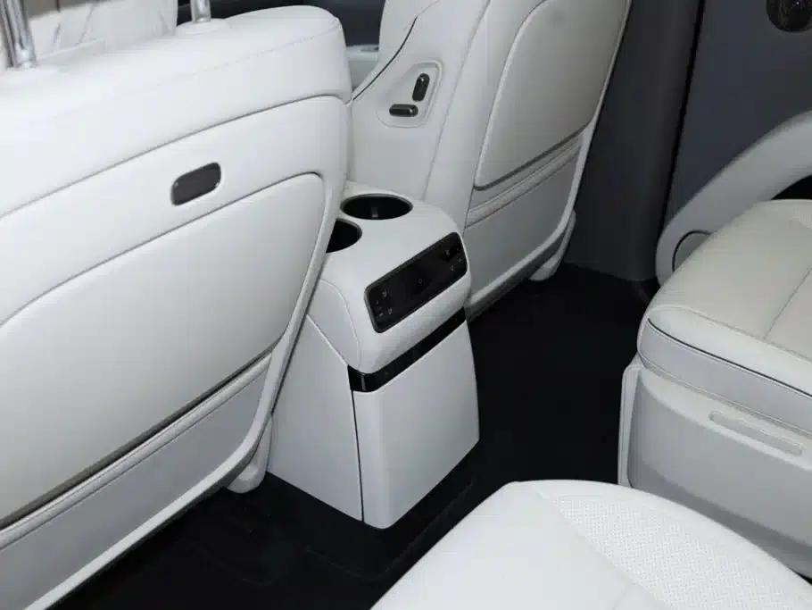 Li Auto i8 2025 Standard Edition — миниатюра 22