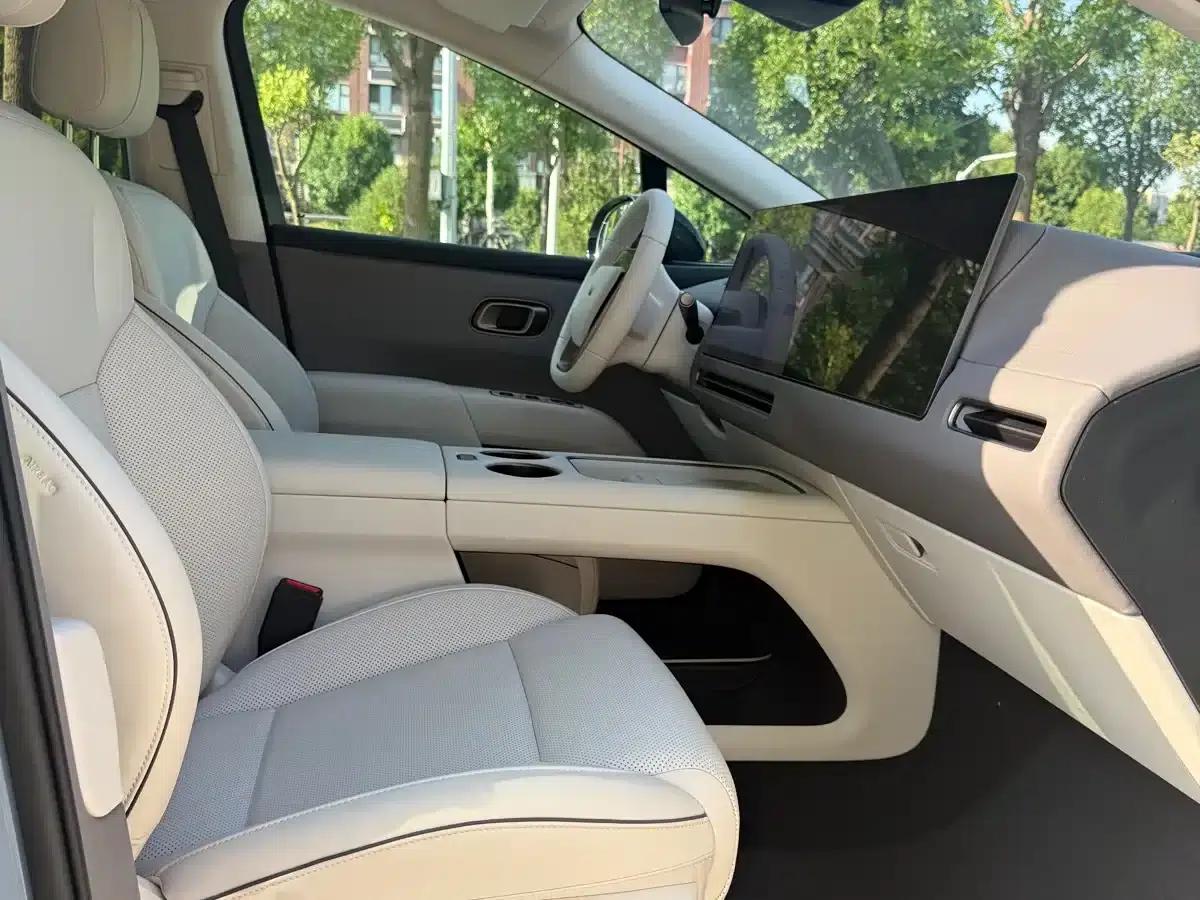 Li Auto i8 2025 Standard Edition — миниатюра 13