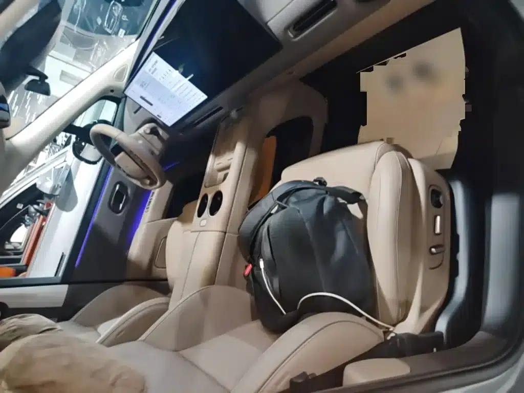 Li Auto i8 2025 Standard Edition — миниатюра 25