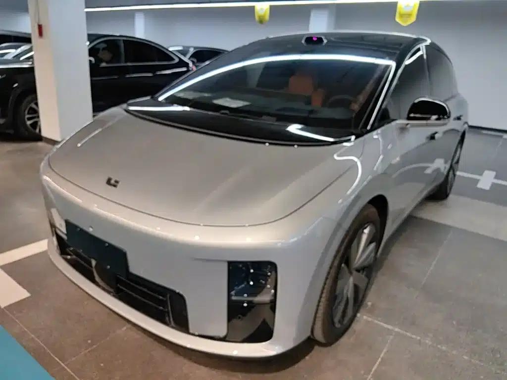 Li Auto i8 2025 Standard Edition — миниатюра 2