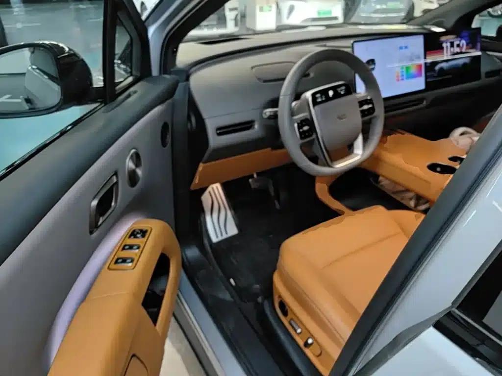 Li Auto i8 2025 Standard Edition — миниатюра 16