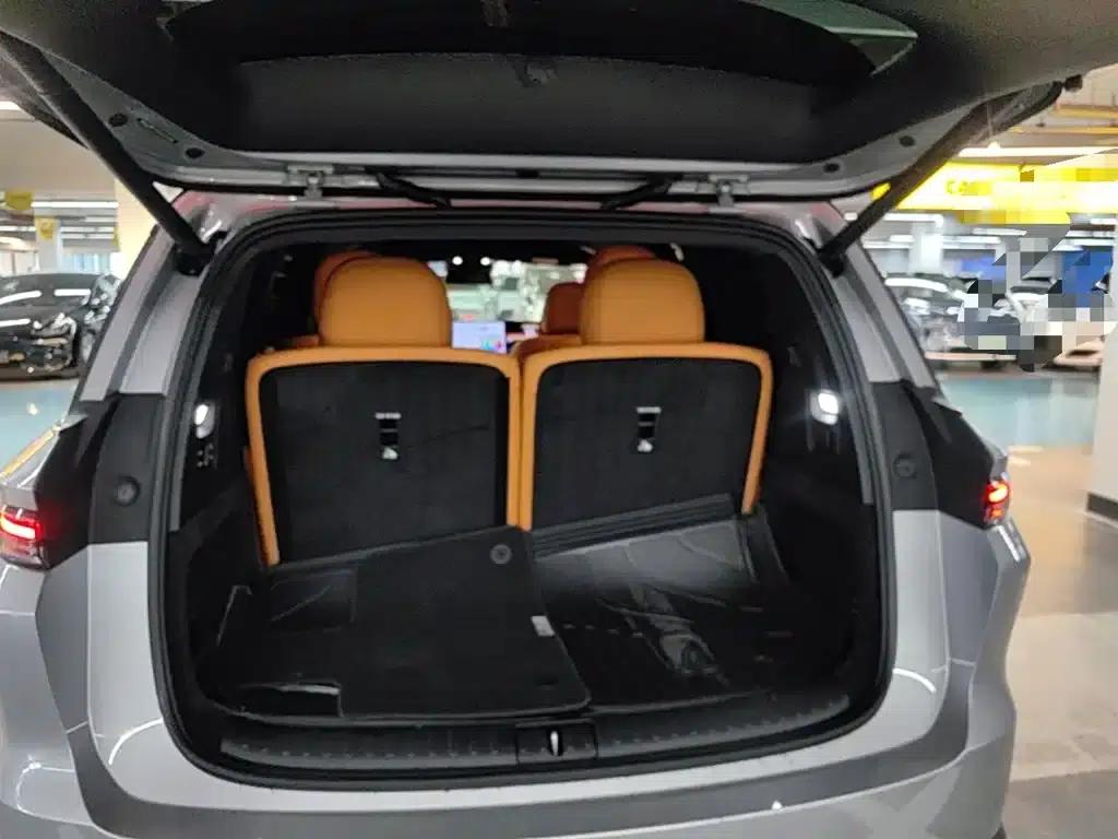 Li Auto i8 2025 Standard Edition — миниатюра 19