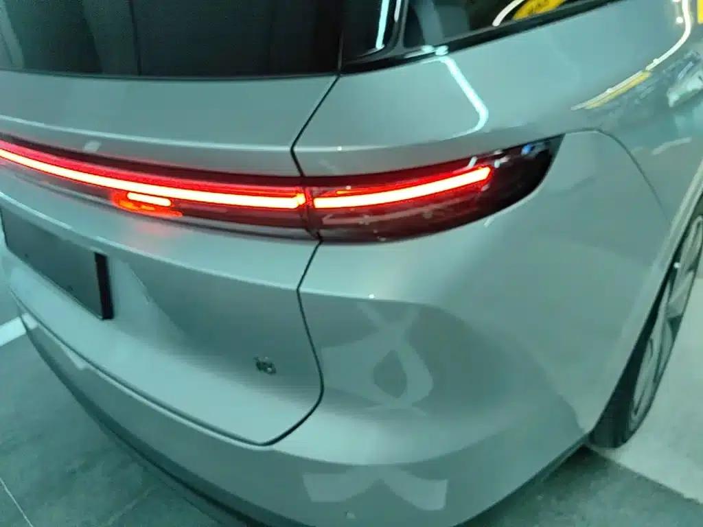 Li Auto i8 2025 Standard Edition — миниатюра 8