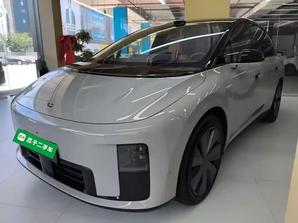 Li Auto i8 2025 Standard Edition — миниатюра 2