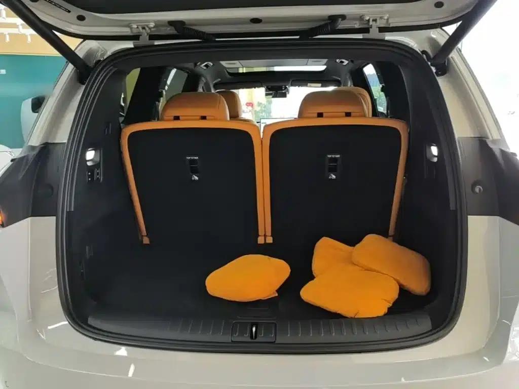 Li Auto i8 2025 Standard Edition — миниатюра 19
