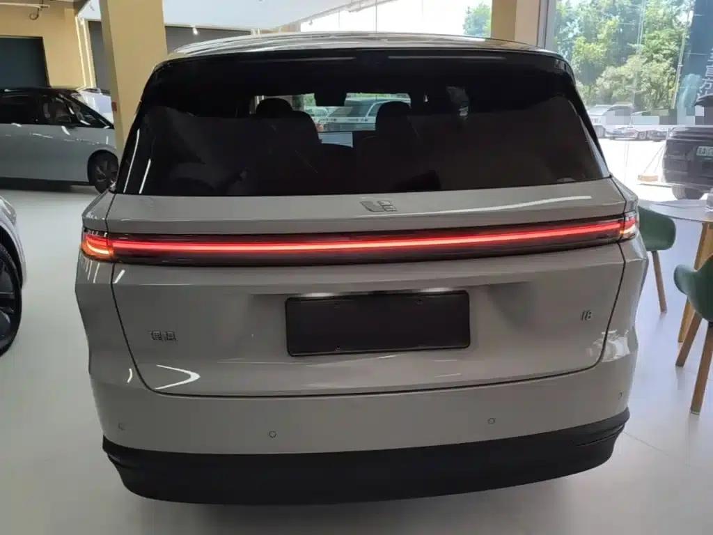 Li Auto i8 2025 Standard Edition — миниатюра 6