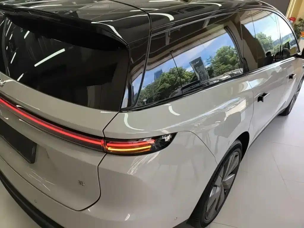 Li Auto i8 2025 Standard Edition — миниатюра 7