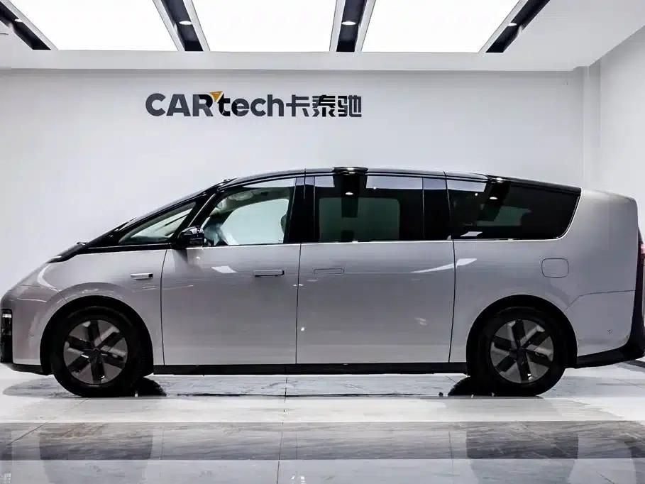 Li Auto MEGA 2025 Ultra Smart Renewal Edition — миниатюра 3