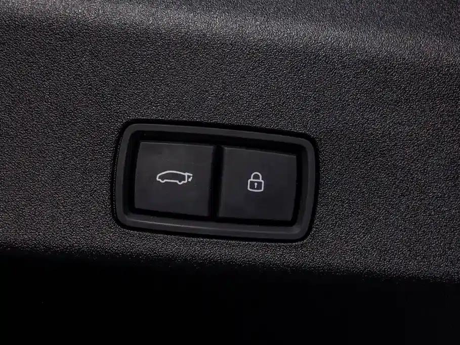 Li Auto MEGA 2025 Ultra Smart Renewal Edition — миниатюра 7