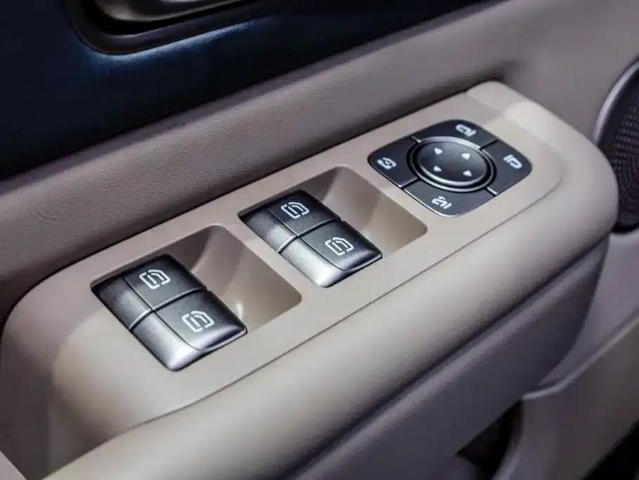 Li Auto MEGA 2025 Ultra Smart Renewal Edition — миниатюра 12