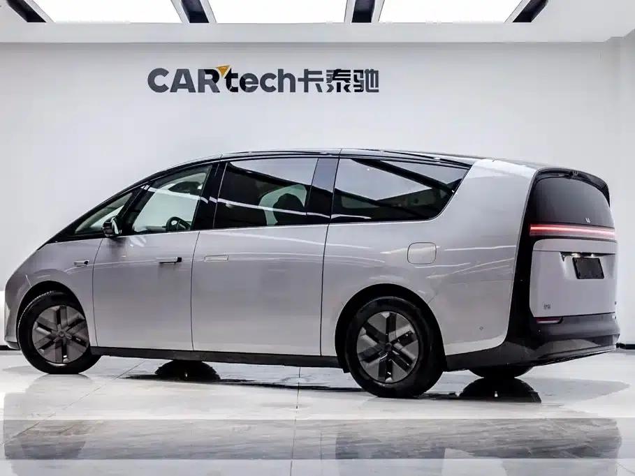 Li Auto MEGA 2025 Ultra Smart Renewal Edition — миниатюра 3