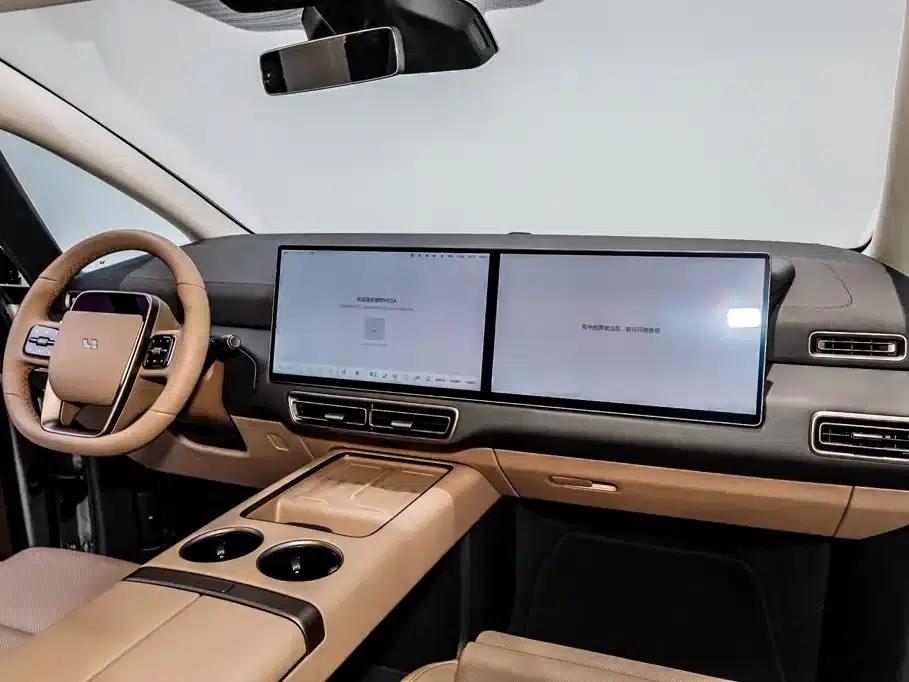 Li Auto MEGA 2025 Ultra Smart Renewal Edition — миниатюра 31