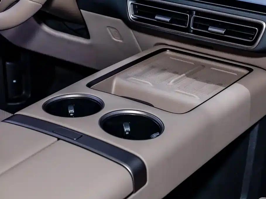 Li Auto MEGA 2025 Ultra Smart Renewal Edition — миниатюра 33